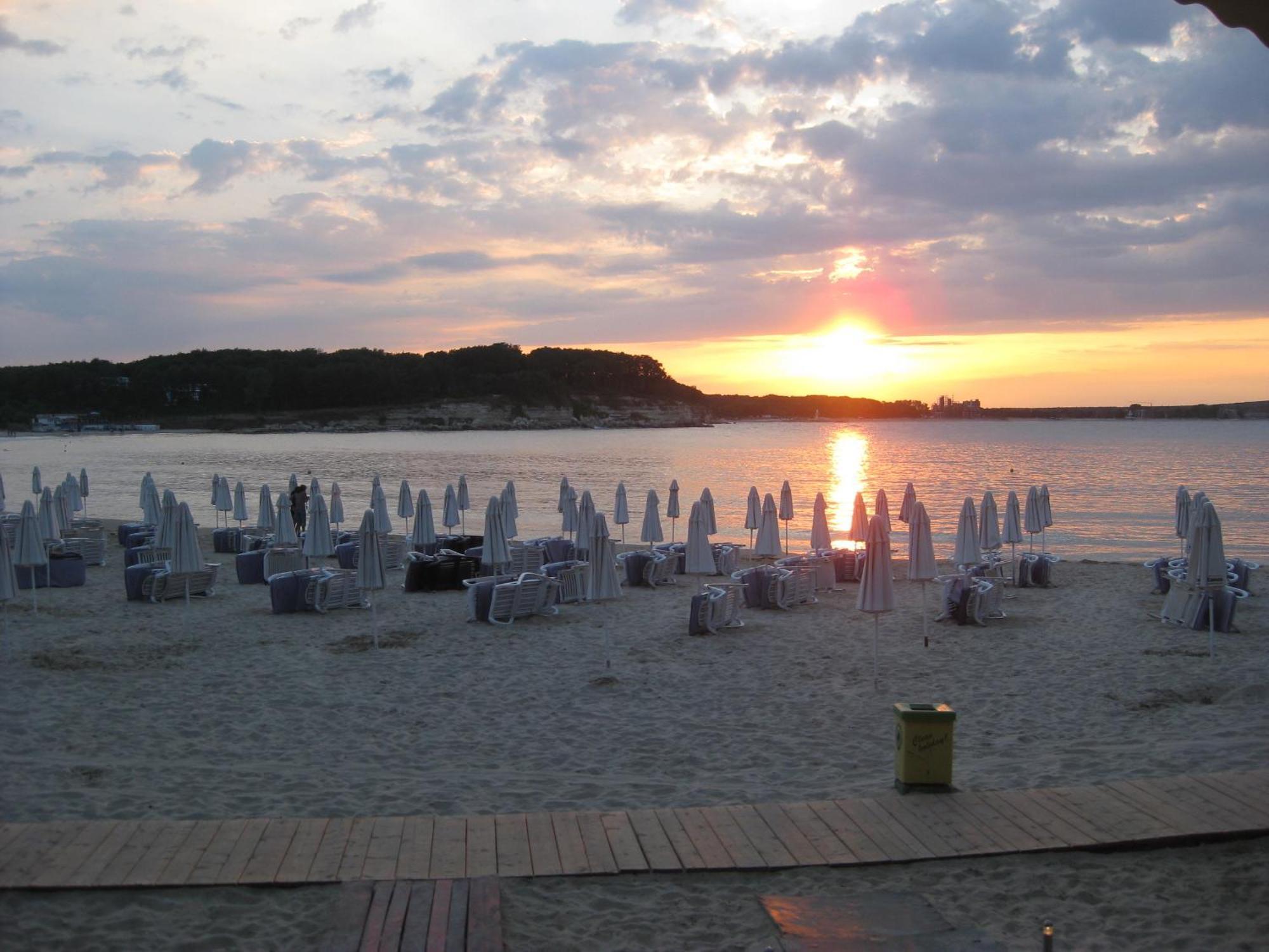 Family Hotel Teos Kiten  Zewnętrze zdjęcie