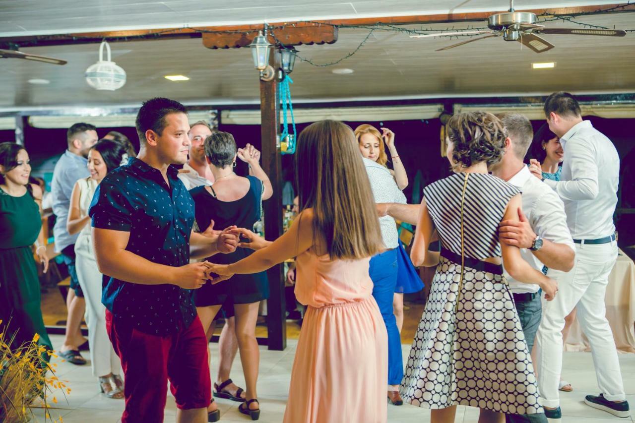Family Hotel Teos Kiten  Zewnętrze zdjęcie