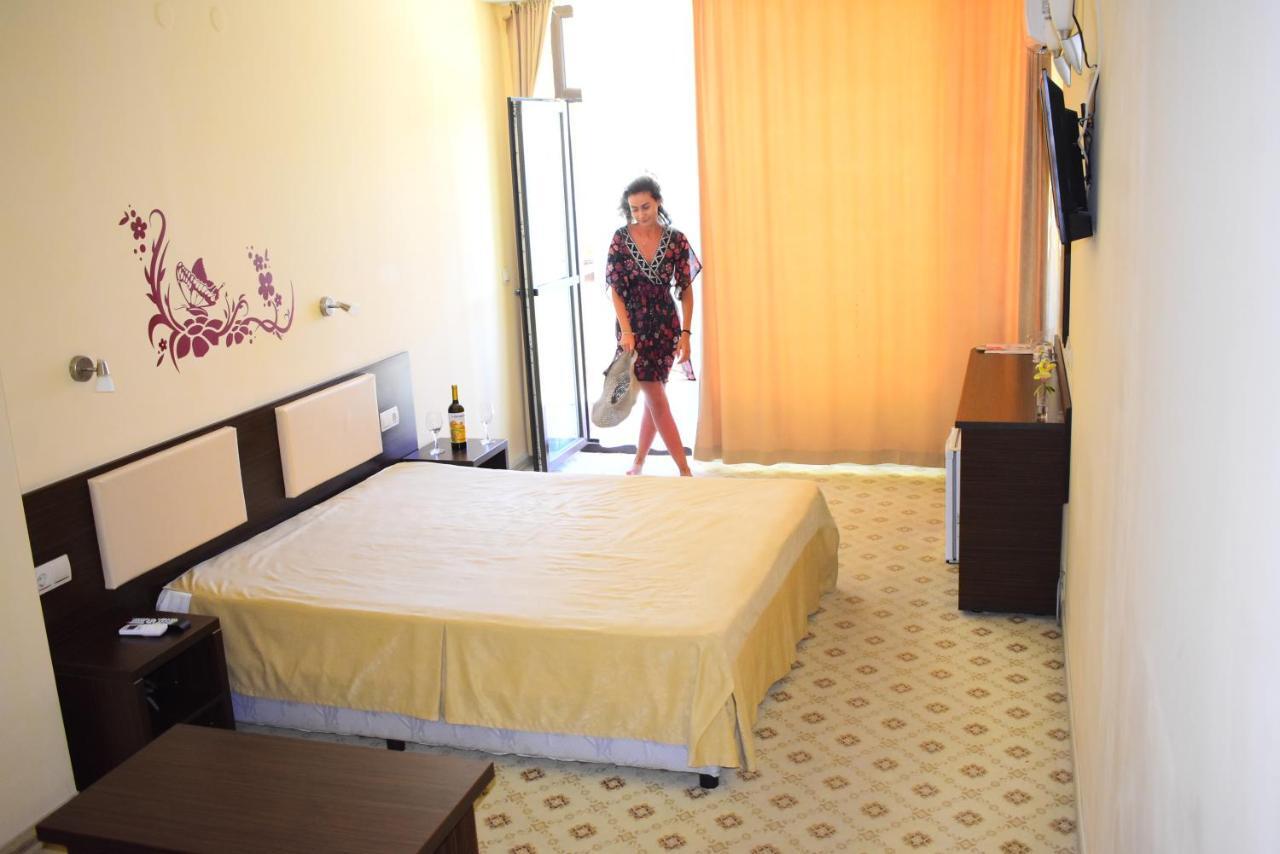 Family Hotel Teos Kiten  Zewnętrze zdjęcie